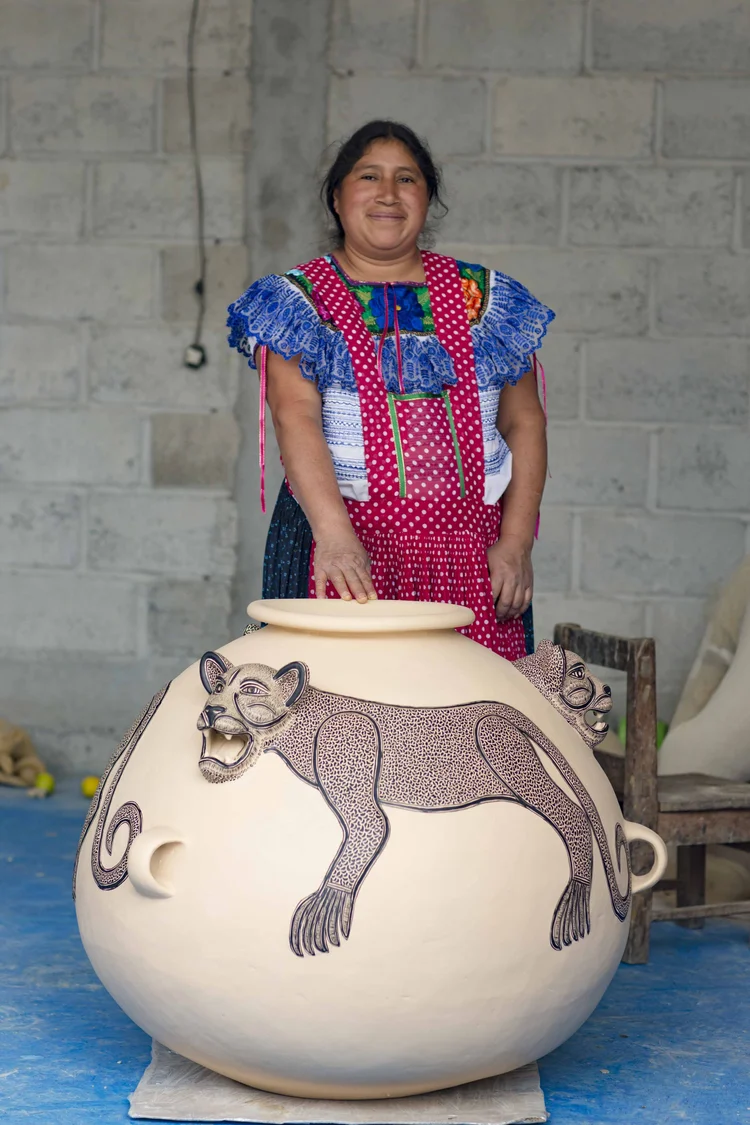 Juana+olla+jaguar+grande.jpeg?